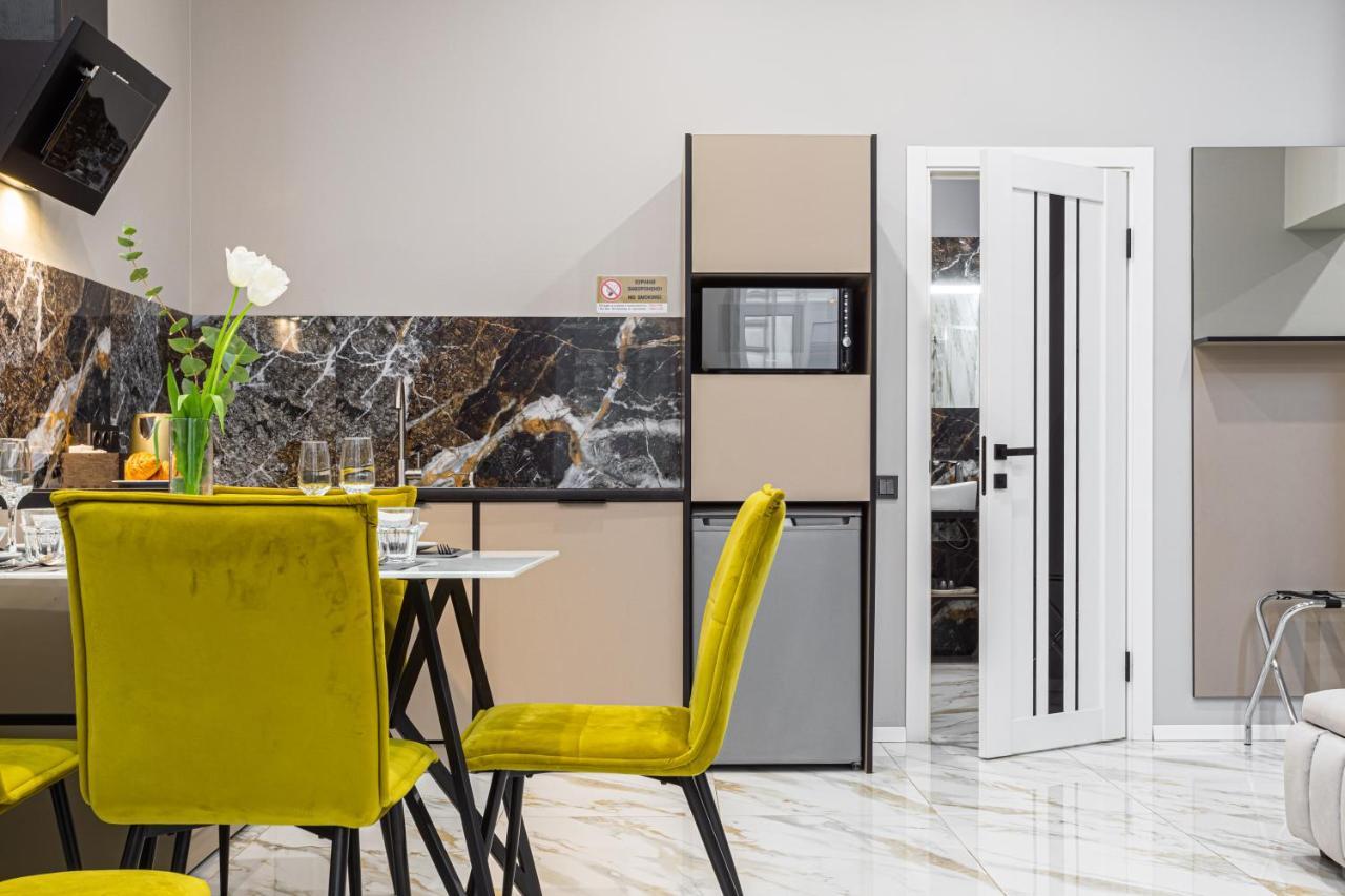Family Residence Boutique Apartments Львів Екстер'єр фото