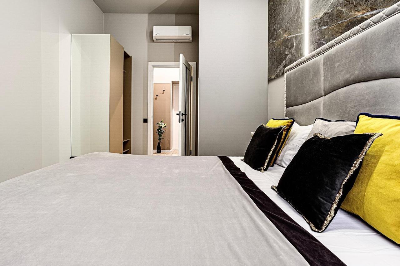 Family Residence Boutique Apartments Львів Екстер'єр фото