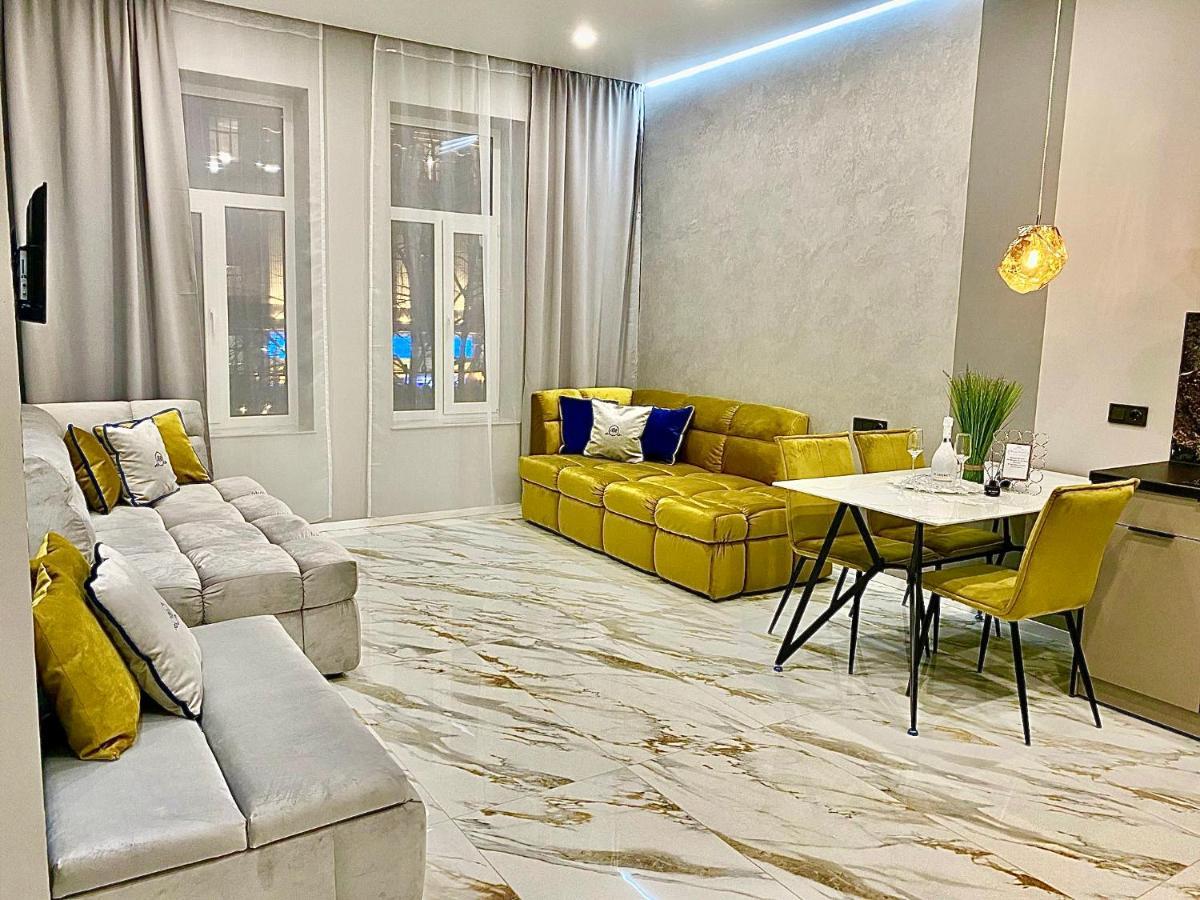 Family Residence Boutique Apartments Львів Екстер'єр фото