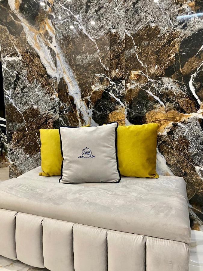 Family Residence Boutique Apartments Львів Екстер'єр фото