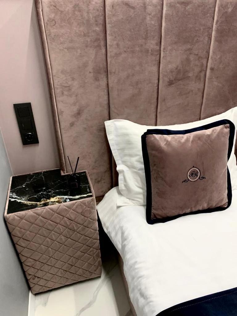 Family Residence Boutique Apartments Львів Екстер'єр фото
