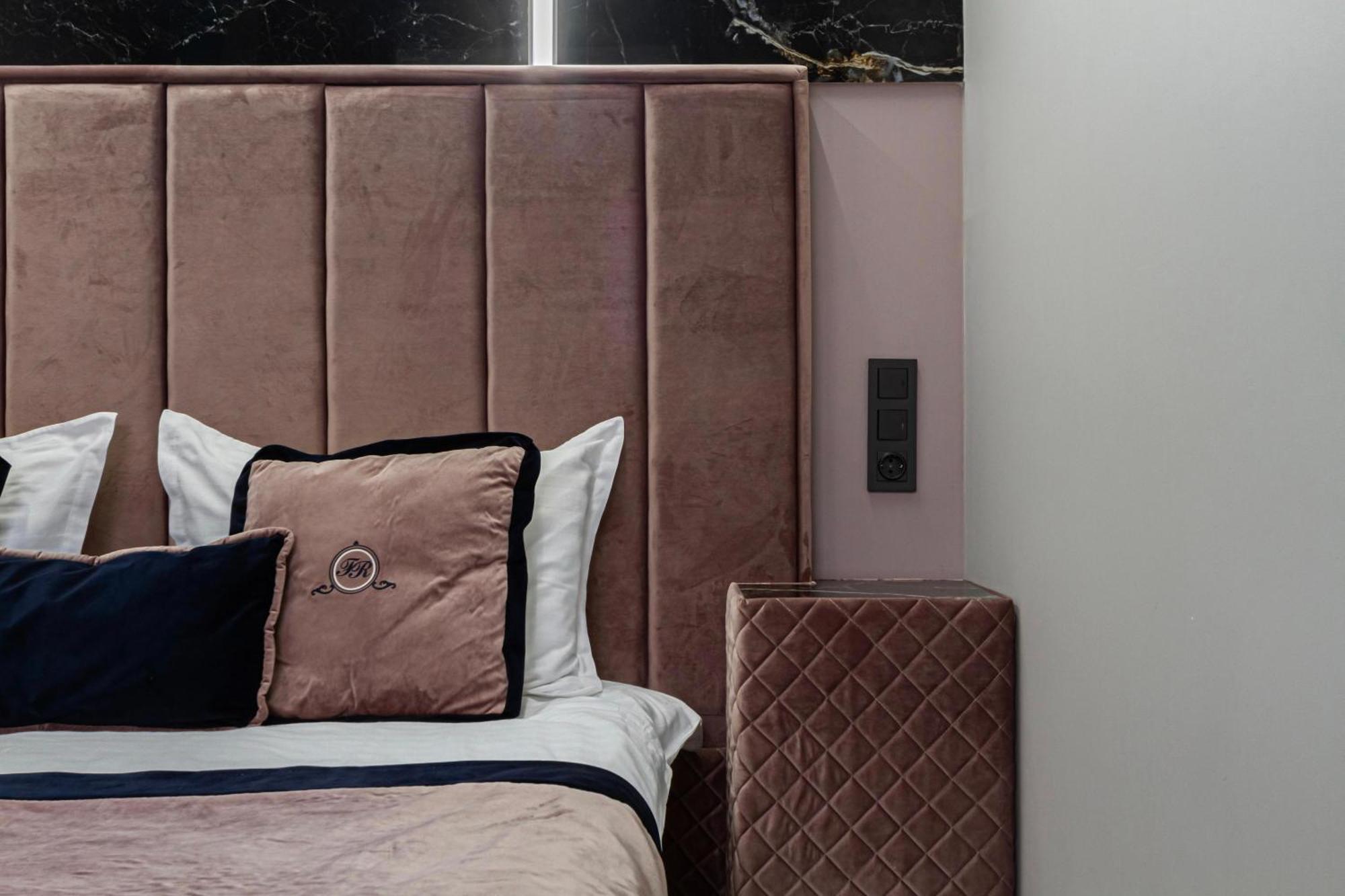 Family Residence Boutique Apartments Львів Екстер'єр фото